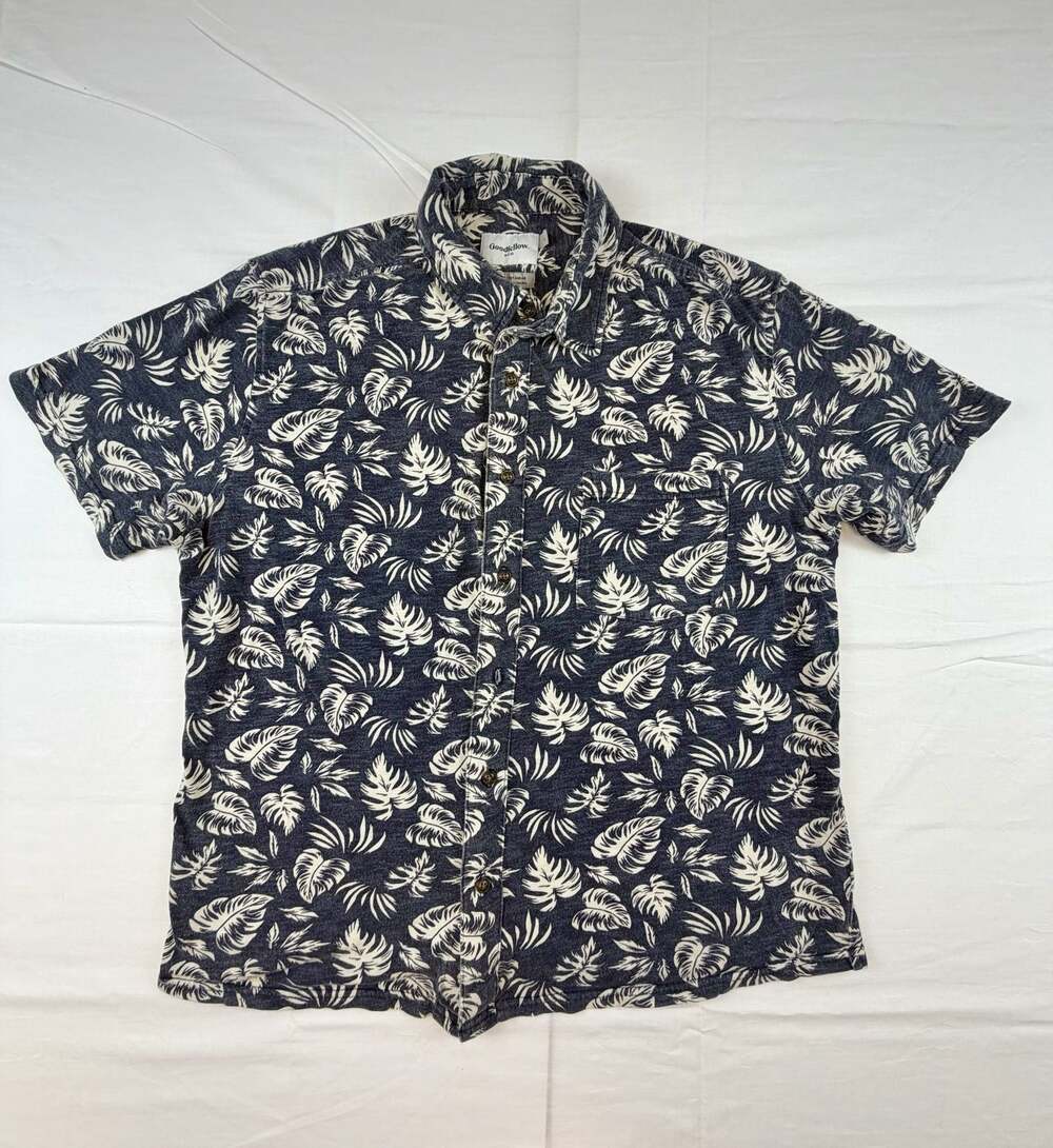 Goodfellow & Co Men's Short Sleeve Navy and White Palm Leaf Print Shirt